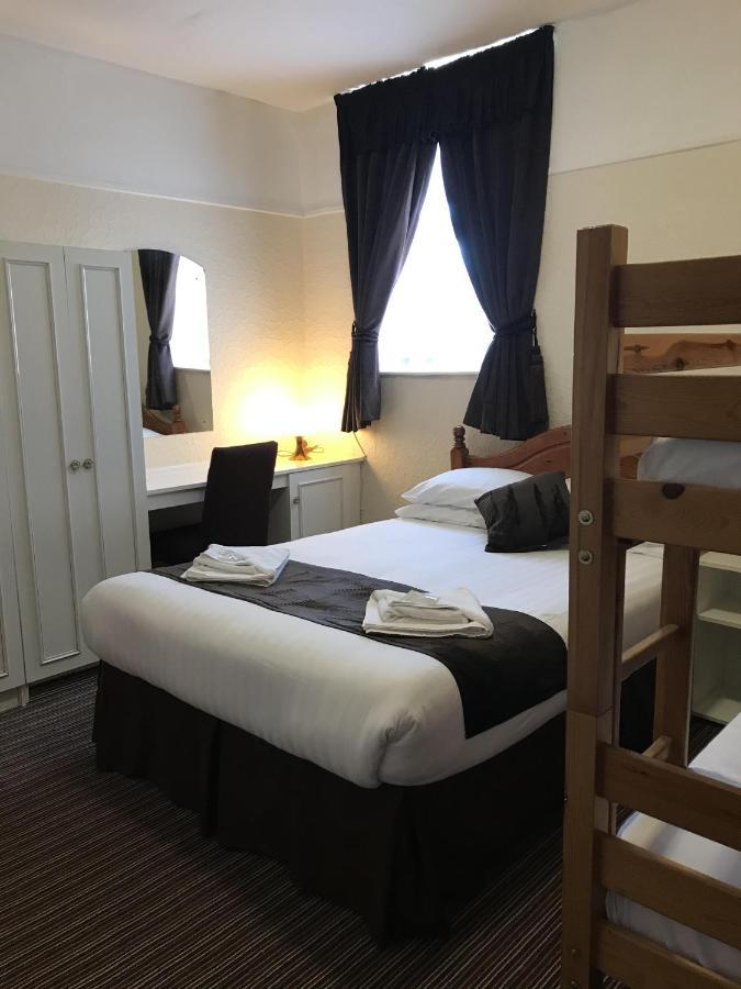 The Feathers Hotel Blackpool Zewnętrze zdjęcie
