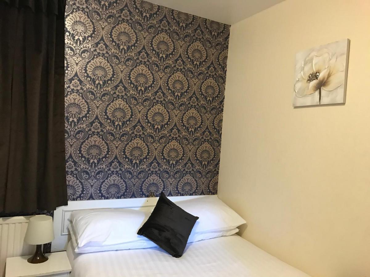 The Feathers Hotel Blackpool Zewnętrze zdjęcie